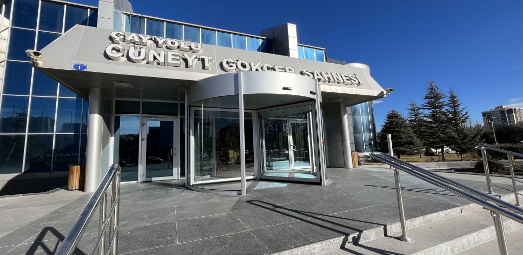 Ankara Çayyolu Cüneyt Gökçer Sahnesi 